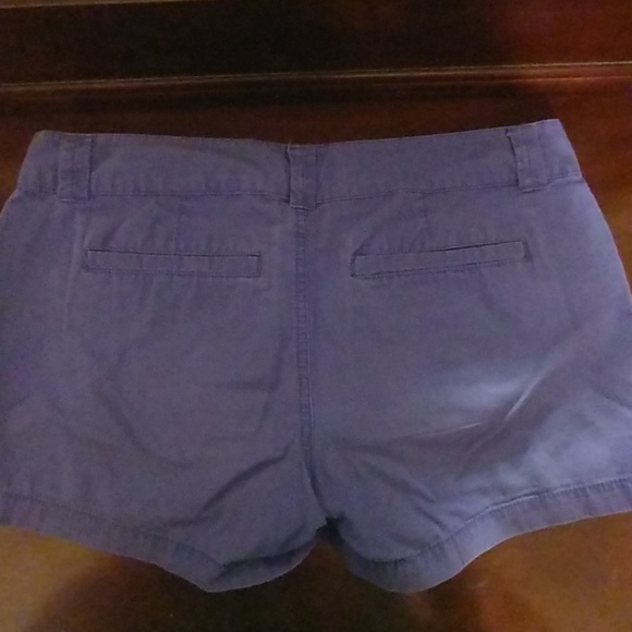 Shorts - Picture 2 of 3